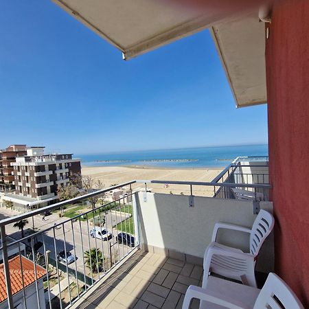 Hotel Salsedine " 5 Mt From The Beach ! " Rimini Exteriér fotografie