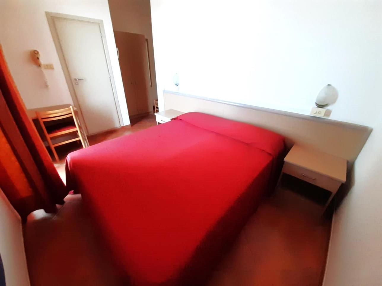 Hotel Salsedine " 5 Mt From The Beach ! " Rimini Exteriér fotografie